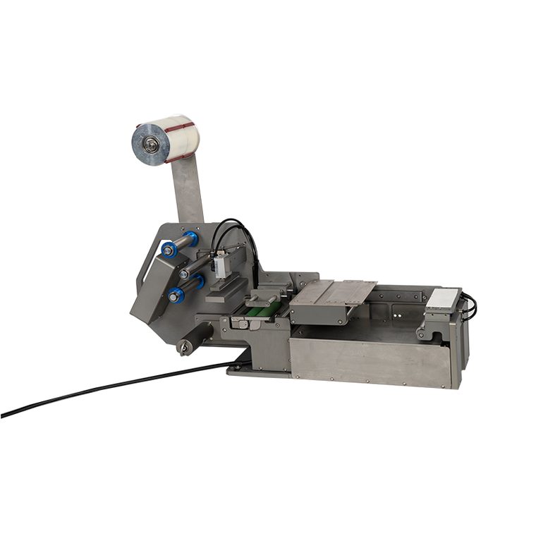 Retract-stripping body label feeder